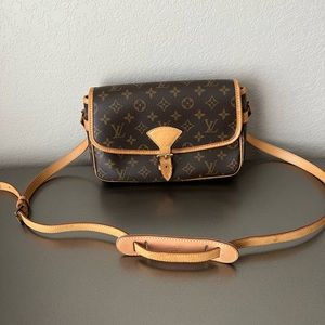 Authentic Louis Vuitton Sologne PM
